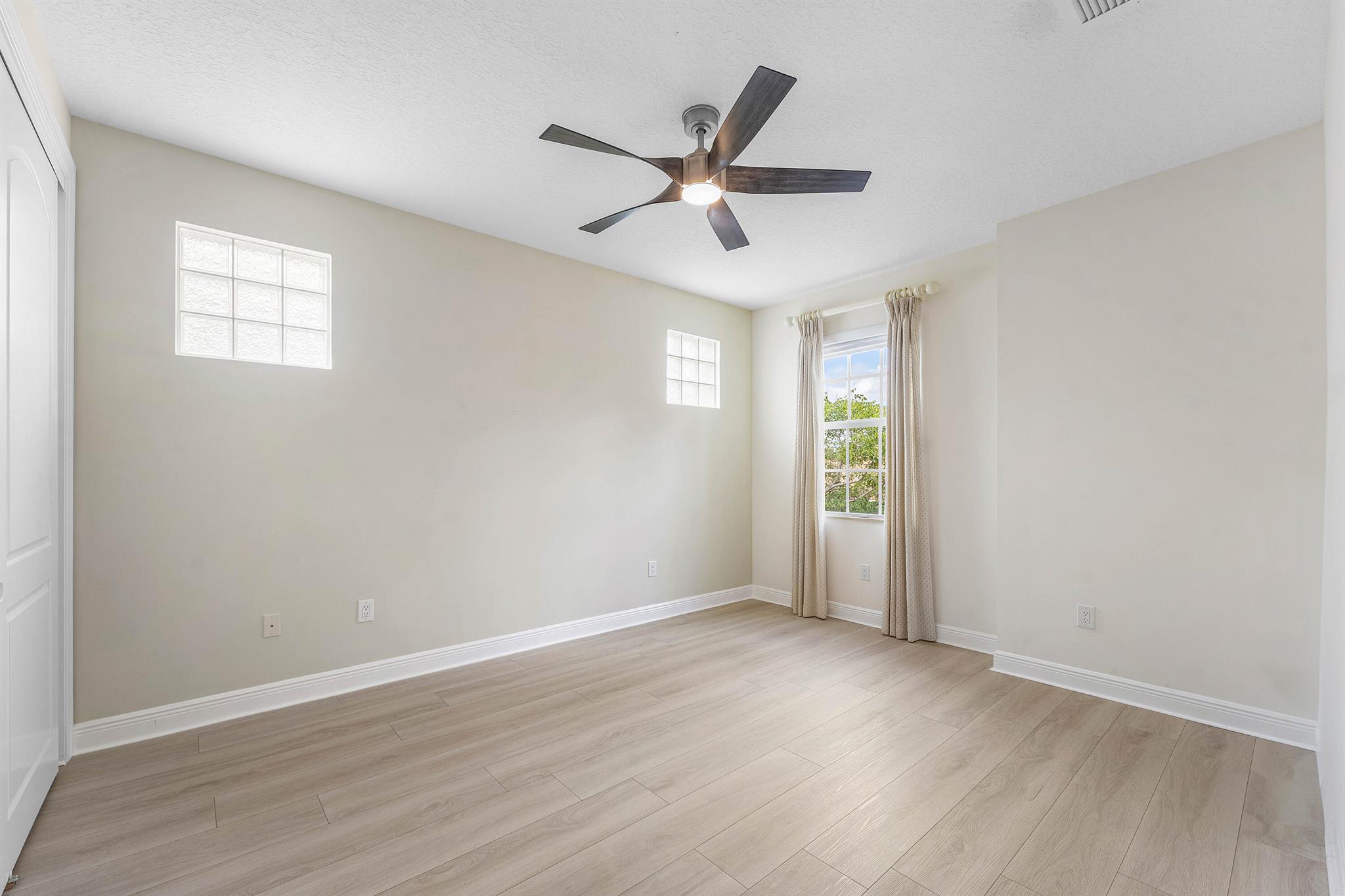 Mizner Country Club - Residential