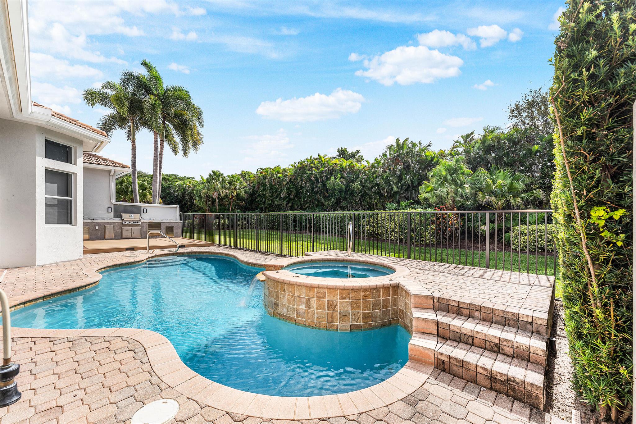Mizner Country Club - Residential