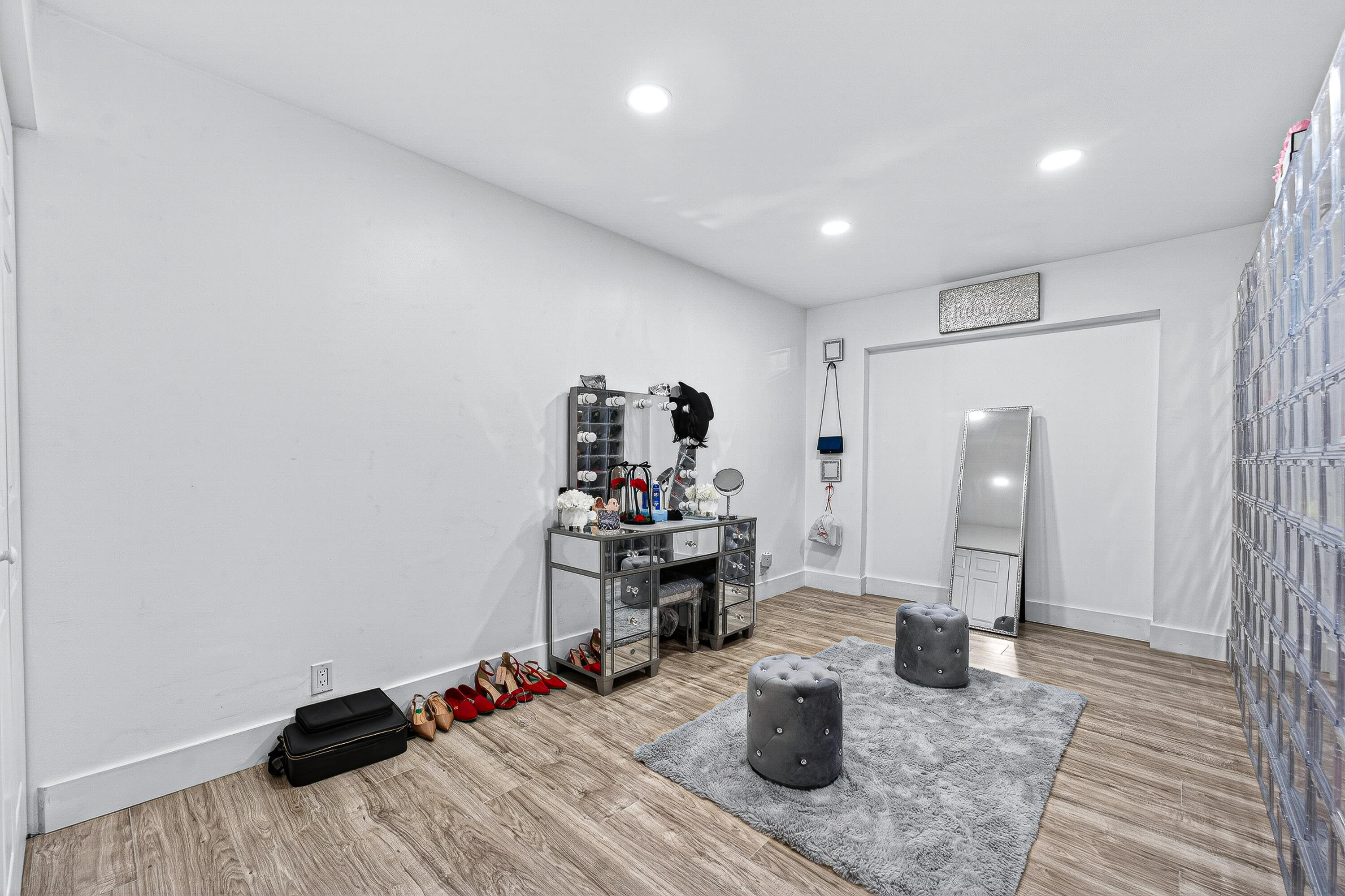 KIMBERLY VILLAGE SECTION THREE - Residential