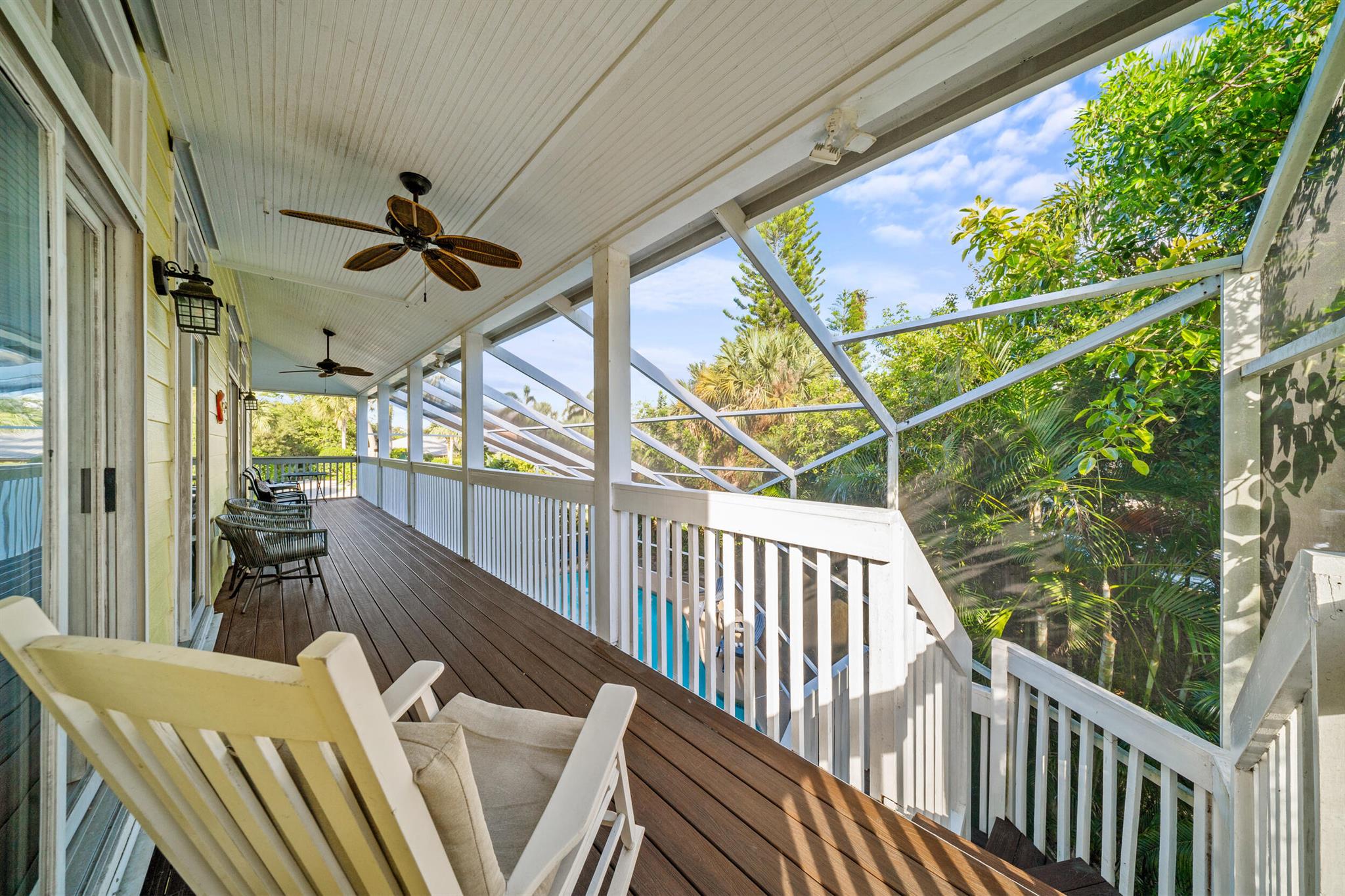 PINEAPPLE BLUFF - Residential