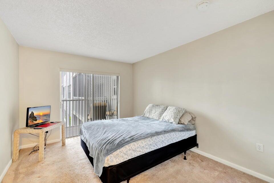 Palm Lake Condo - Residential