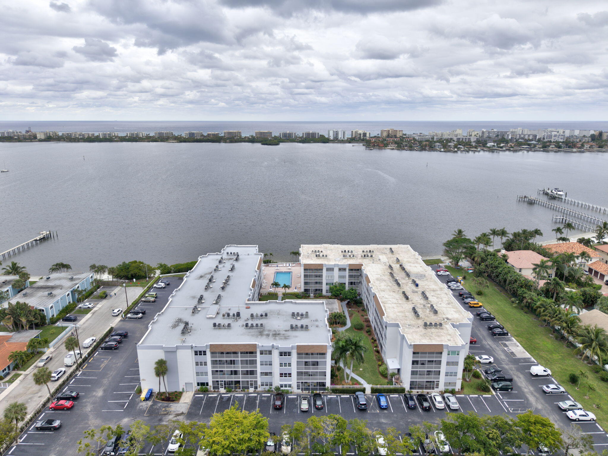 Palm Lake Condo - Residential