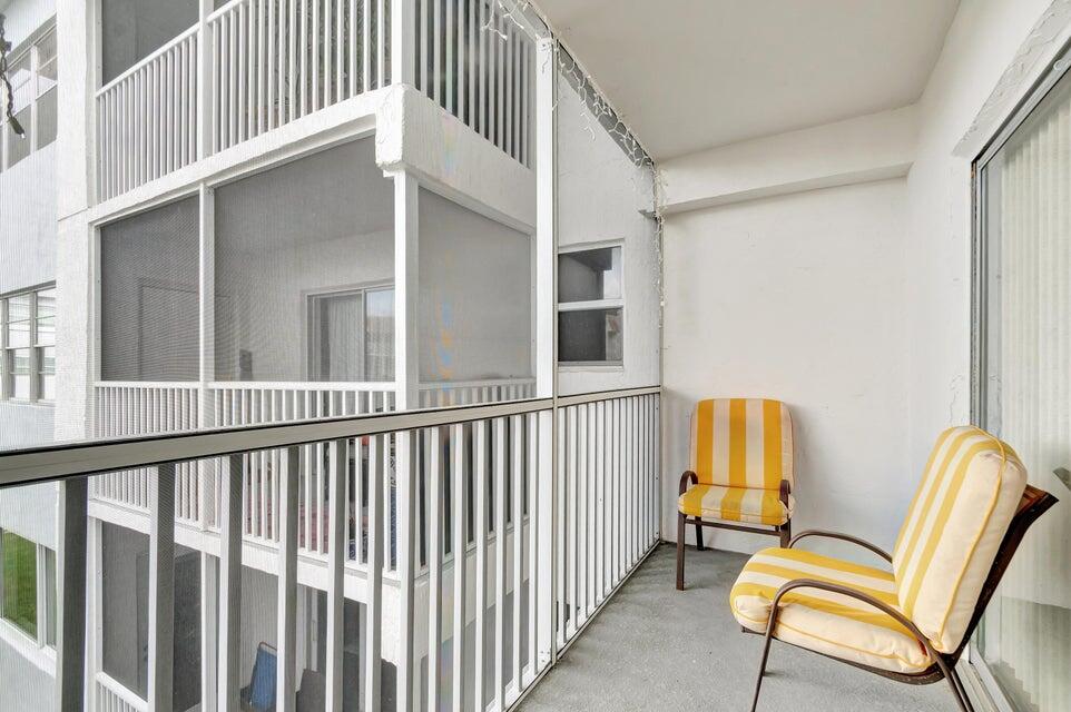 Palm Lake Condo - Residential