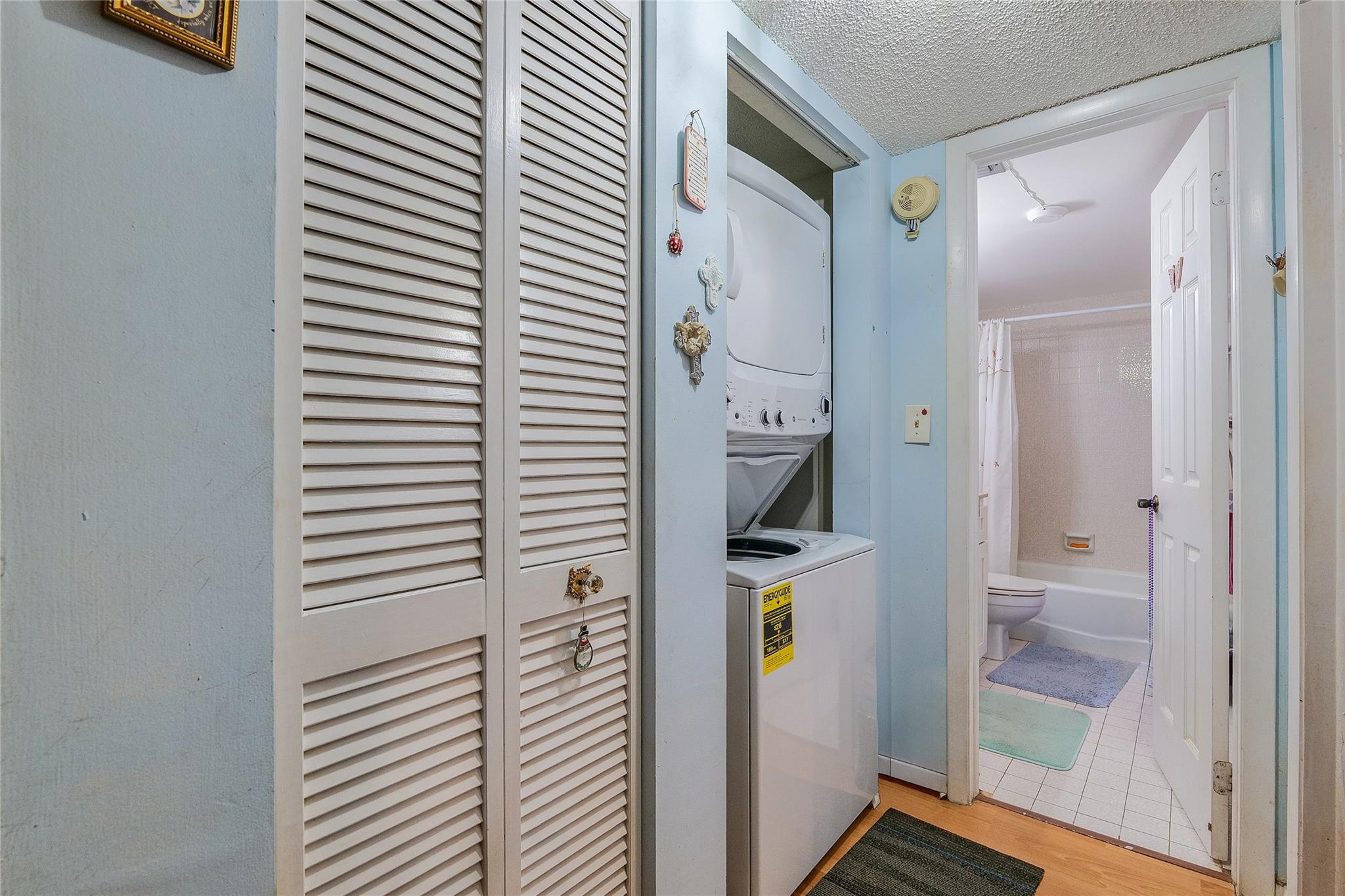 18TH HOLE AT INVERRARY - Residential