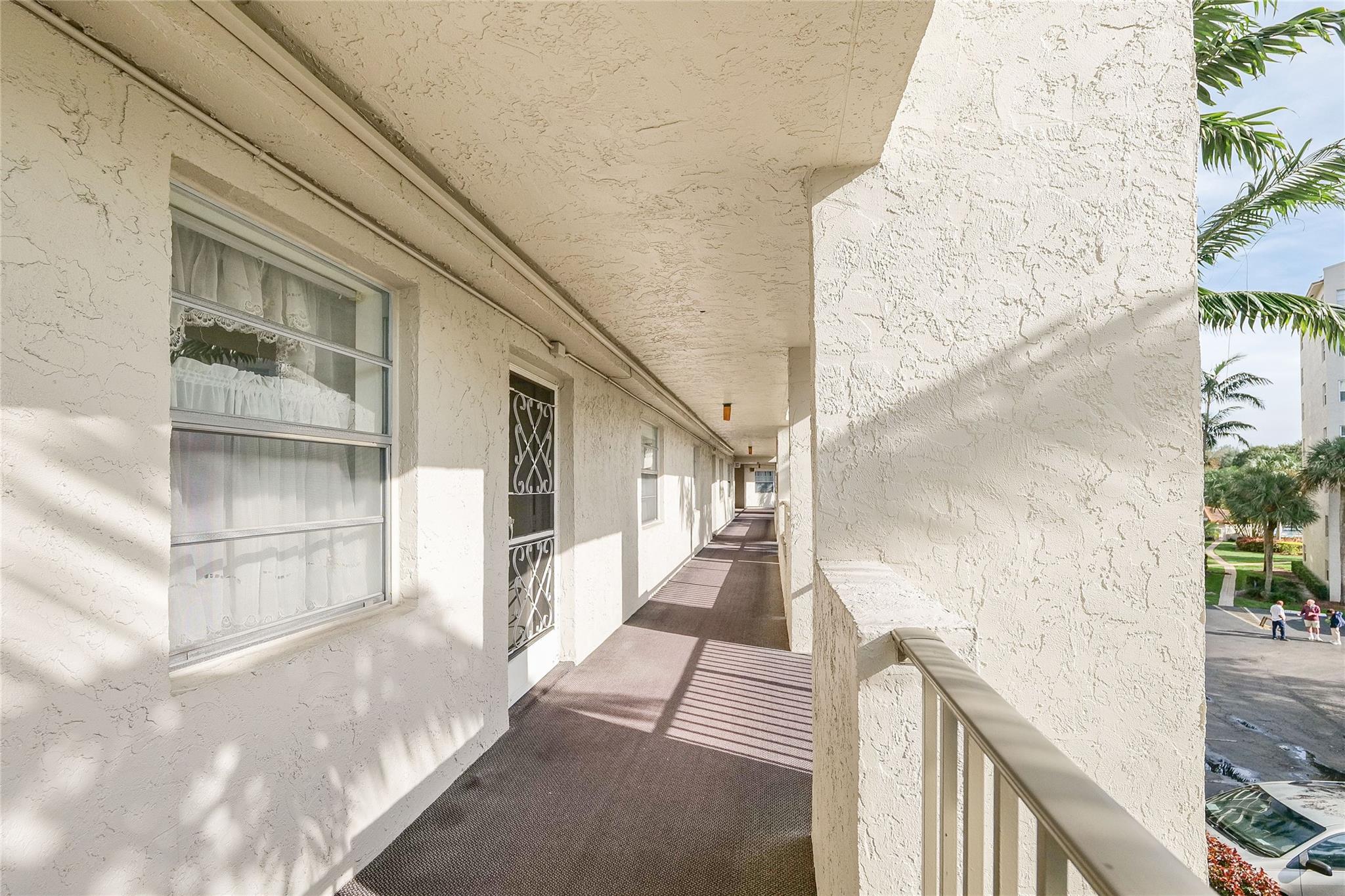 18TH HOLE AT INVERRARY - Residential