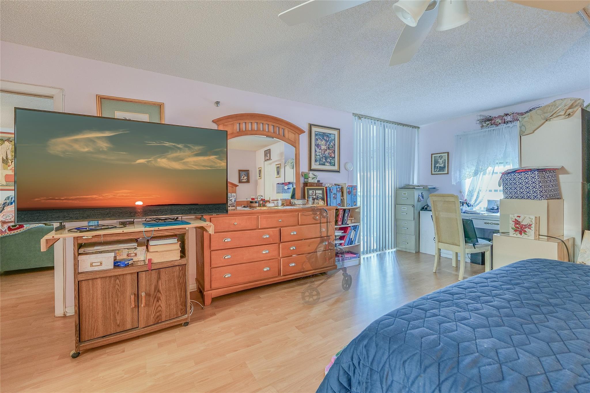 18TH HOLE AT INVERRARY - Residential