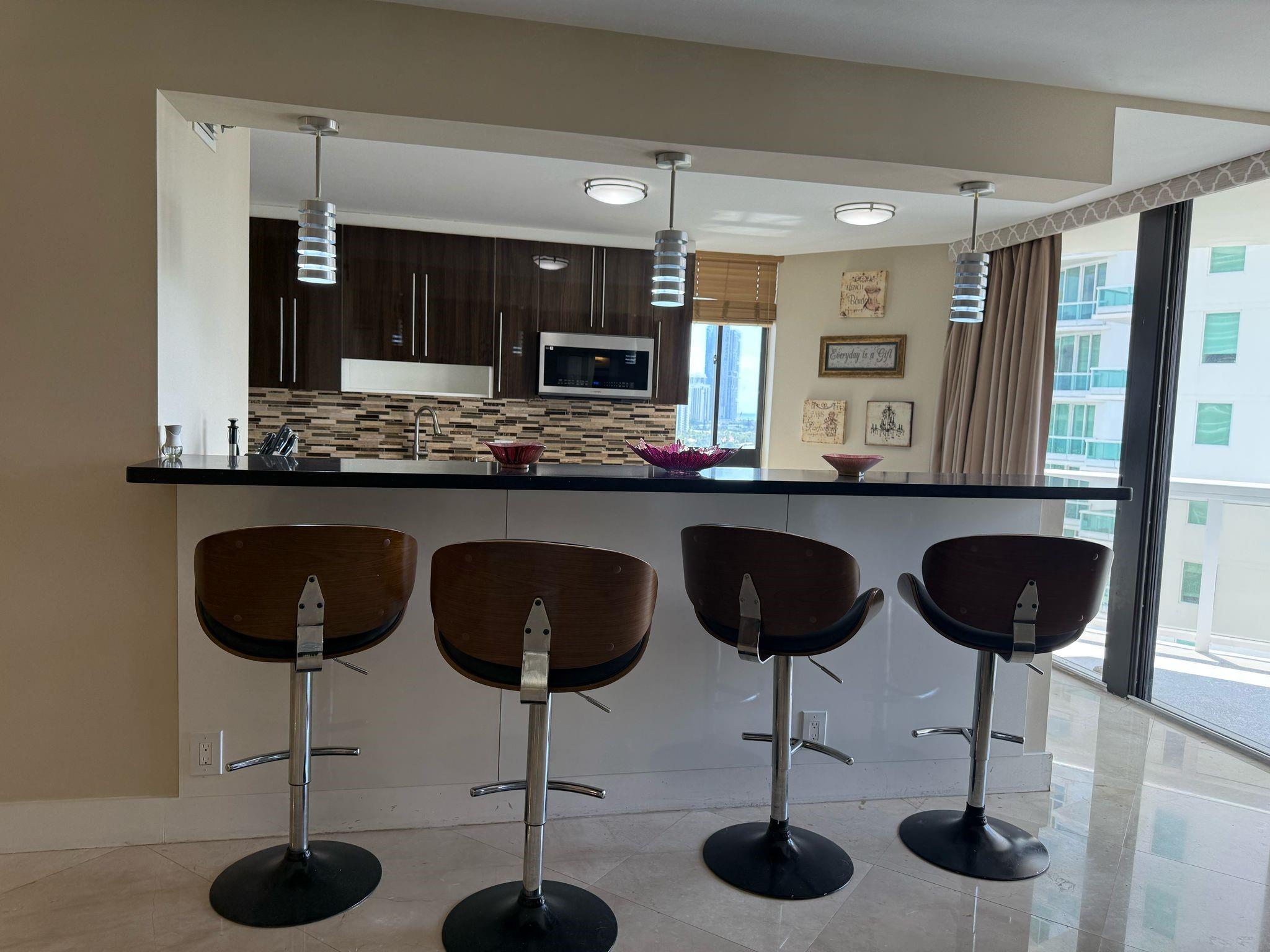 20185 E Country Club Dr 1202