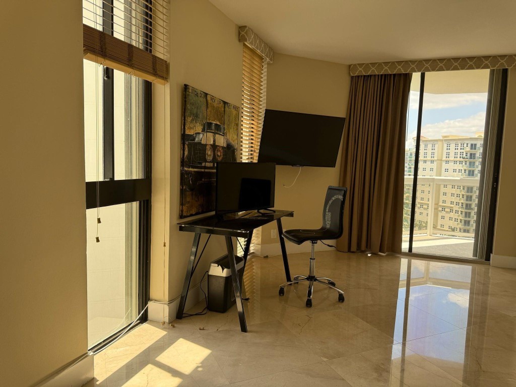 The Landmark Aventura - Residential