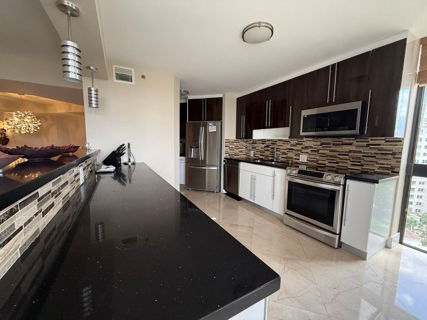 SPECTACULAR 3BED/2.5BATH *1950SQFT* UNIT+STORAGE!! OCEAN, INTRACOASTAL & TURNBERRY GOLF COURSE VIEWS-COMPLETELY REMODELED MARBLE FLOORS, TOP OF THE LINE APPLIANCES, LAUNDRY ROOM, WINE COOLER, TV SCREENS. THE LANDMARK IS LOCATED IN FRONT OF DON SOFFER 3.1 MILE EXERCISE TRAIL CIRCLING THE TURNBERRY ISLE RESORT+WATER PARK TIDAL COVE NEAR A+SCHOOLS, PRESTIGIOUS AVENTURA MALL HOUSES OF WORSHIP-SUNNY ISLES BEACH. WIDE RANGE OF LUXURY AMENITIES WHICH ARE AT THE RESIDENTS DISPOSAL **STATE OF THE ART FITNESS CENTER, HEATED POOL W/RELAXATION CABANAS, JACUZZI,TENNIS COURTS,24/7 SECURITY, 2COVERED+VALET PARKING. FABULOUS OPPORTUNITY!!
