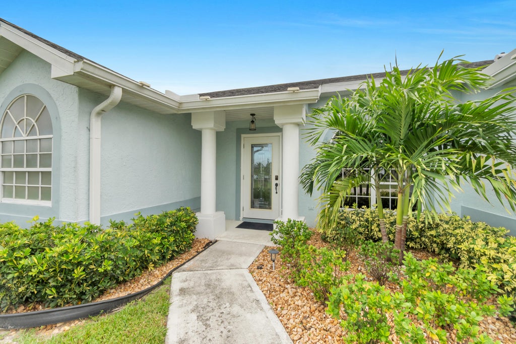 Photo of 4279 SW Jared Street, Port Saint Lucie, FL 34953 (MLS # R11138292)
