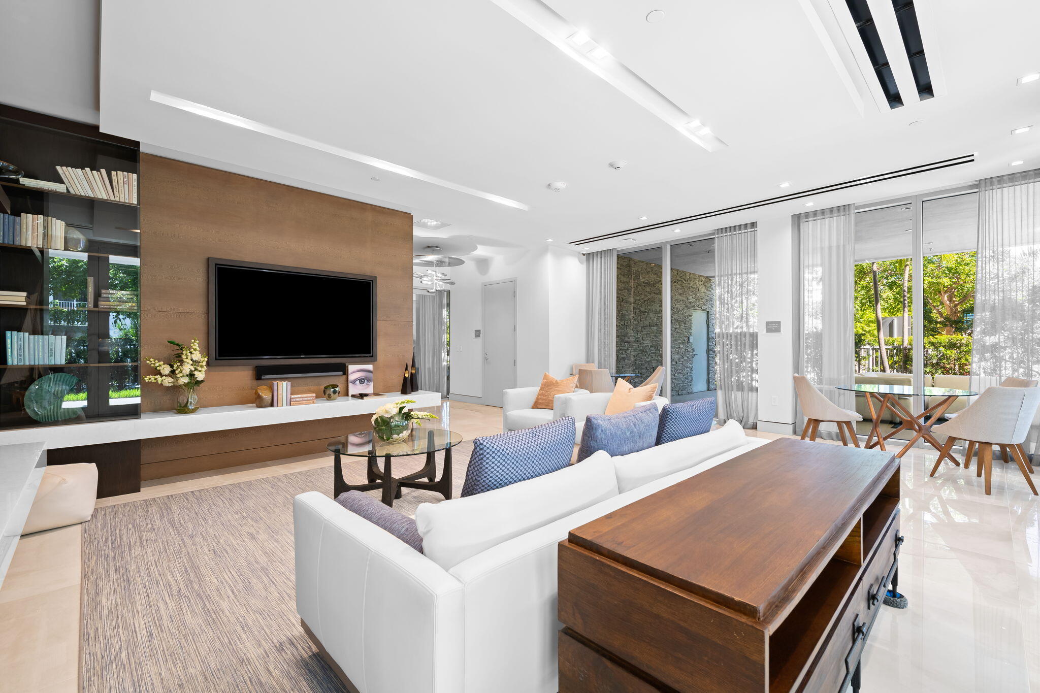 ADAGIO FORT LAUDERDALE BEACH - Residential