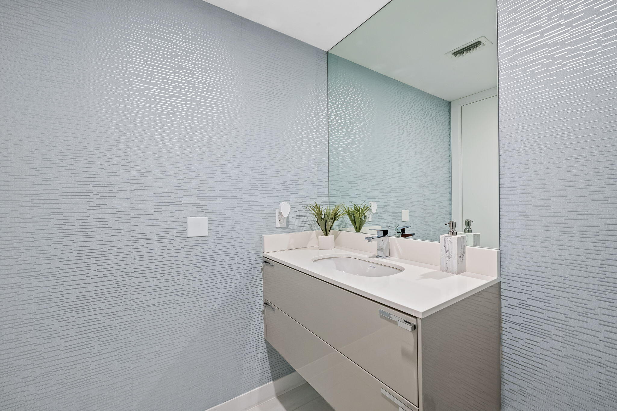 ADAGIO FORT LAUDERDALE BEACH - Residential