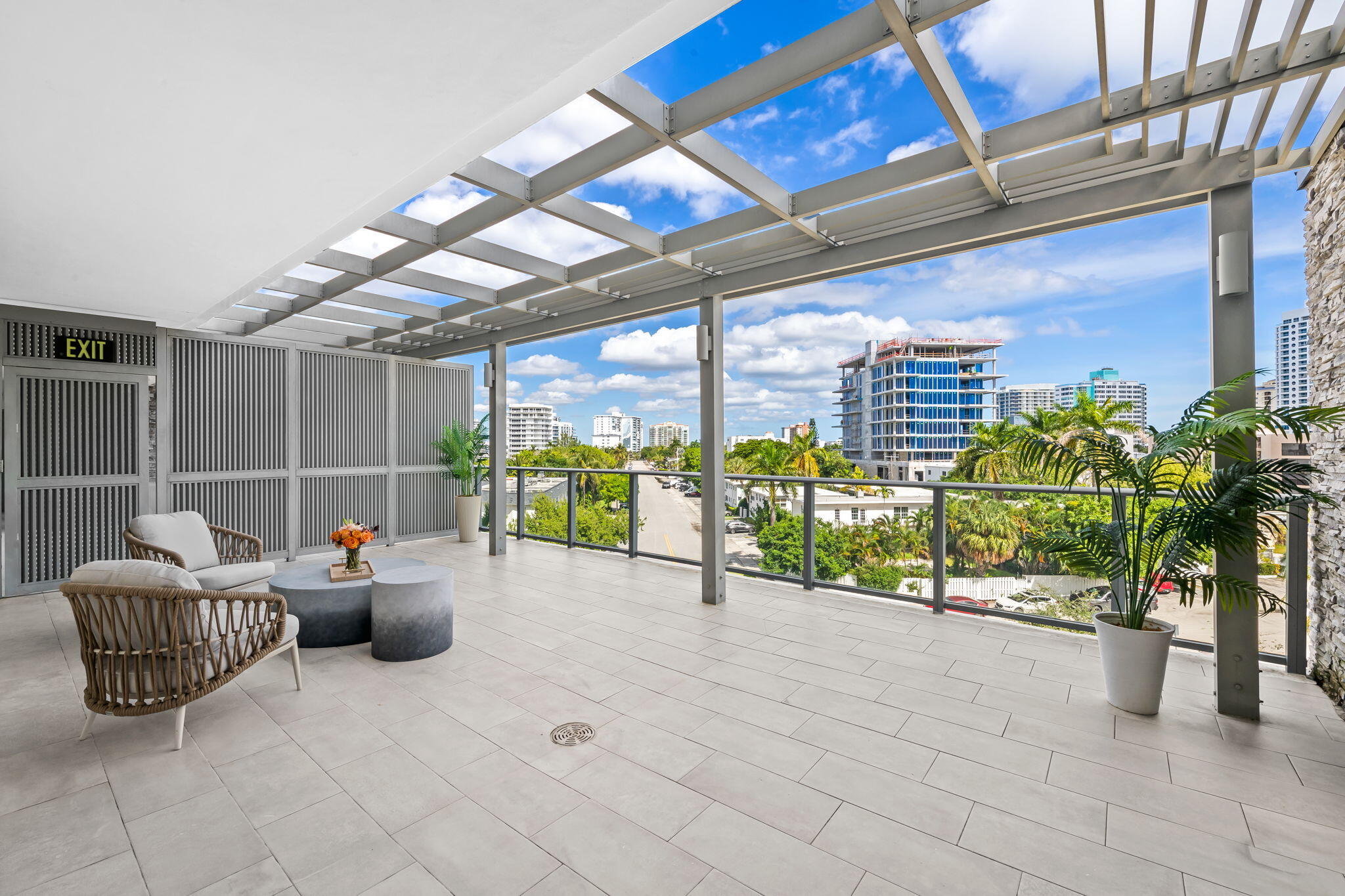 435 Bayshore Drive 302