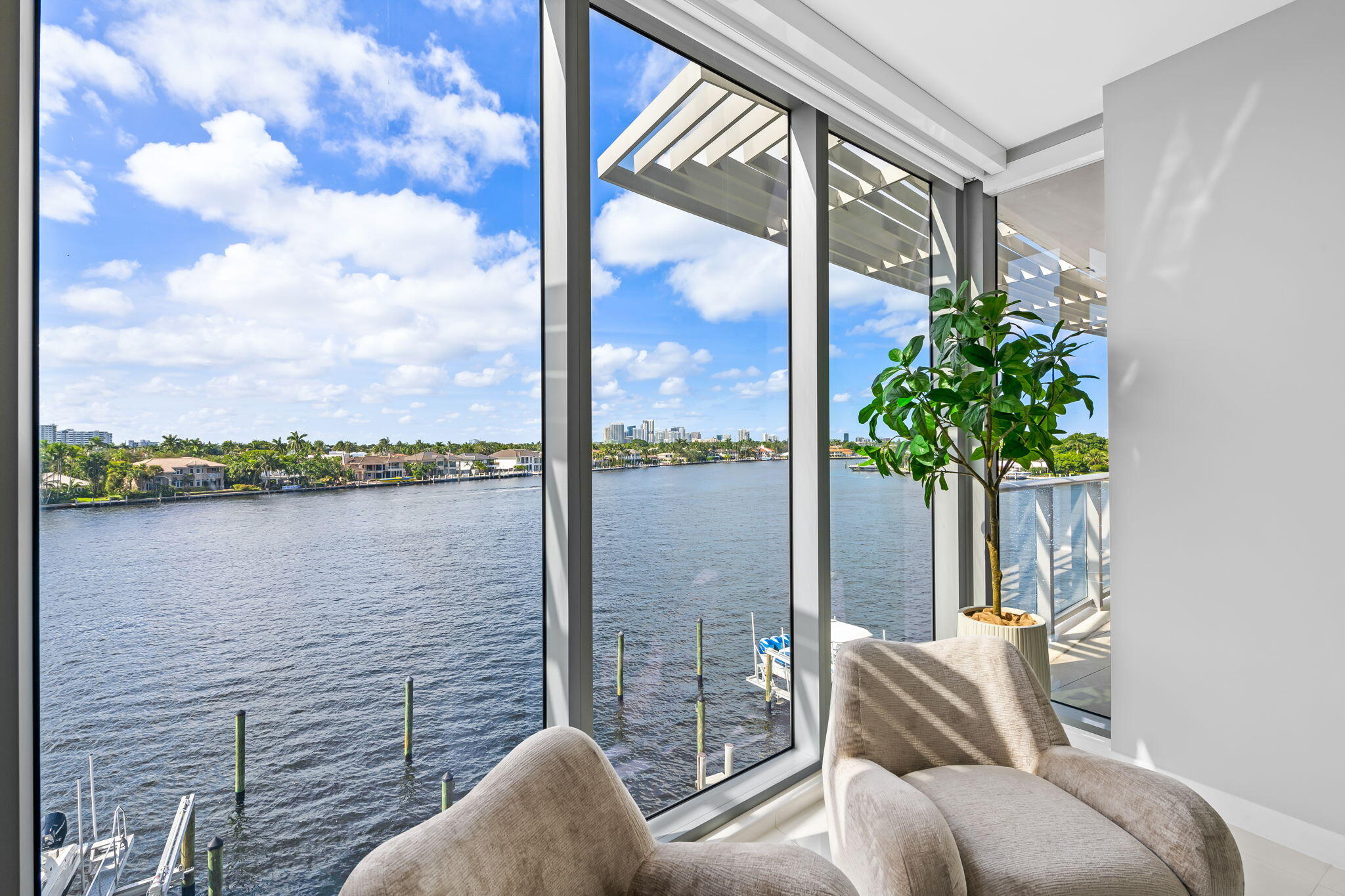 ADAGIO FORT LAUDERDALE BEACH - Residential