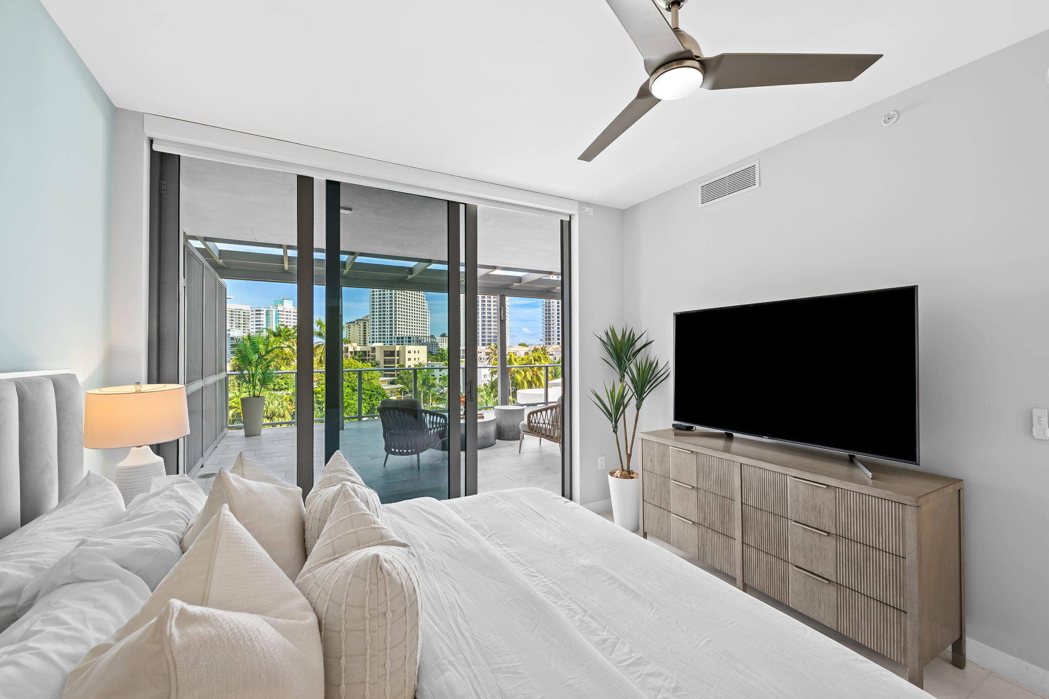 ADAGIO FORT LAUDERDALE BEACH - Residential