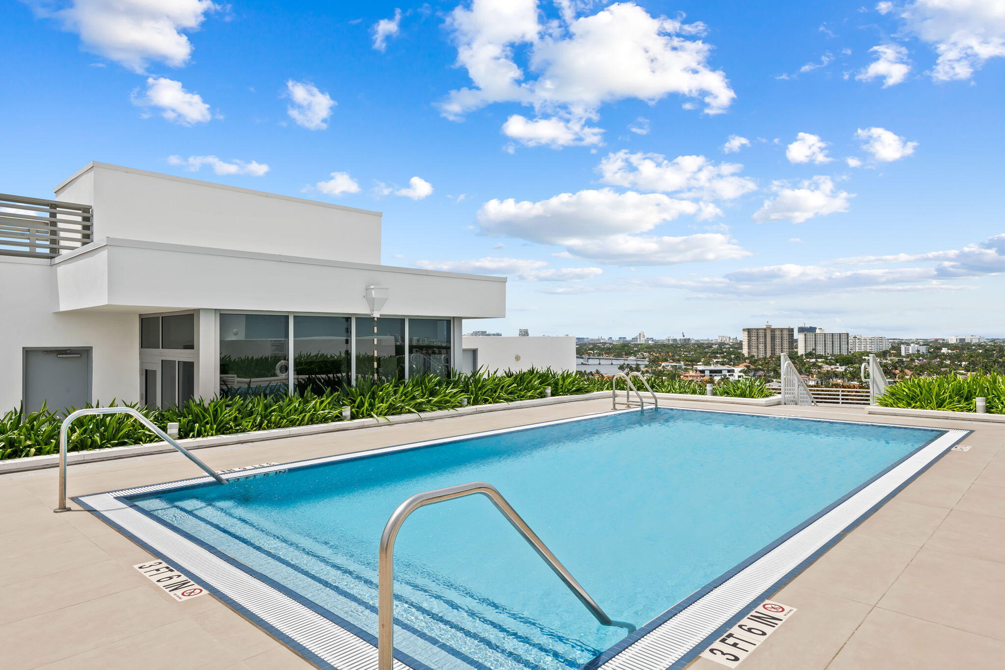 ADAGIO FORT LAUDERDALE BEACH - Residential