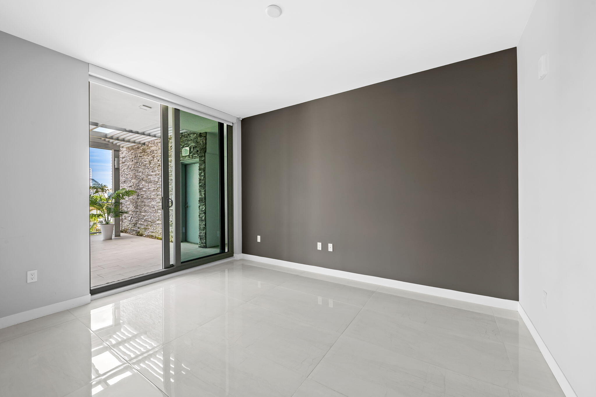 ADAGIO FORT LAUDERDALE BEACH - Residential