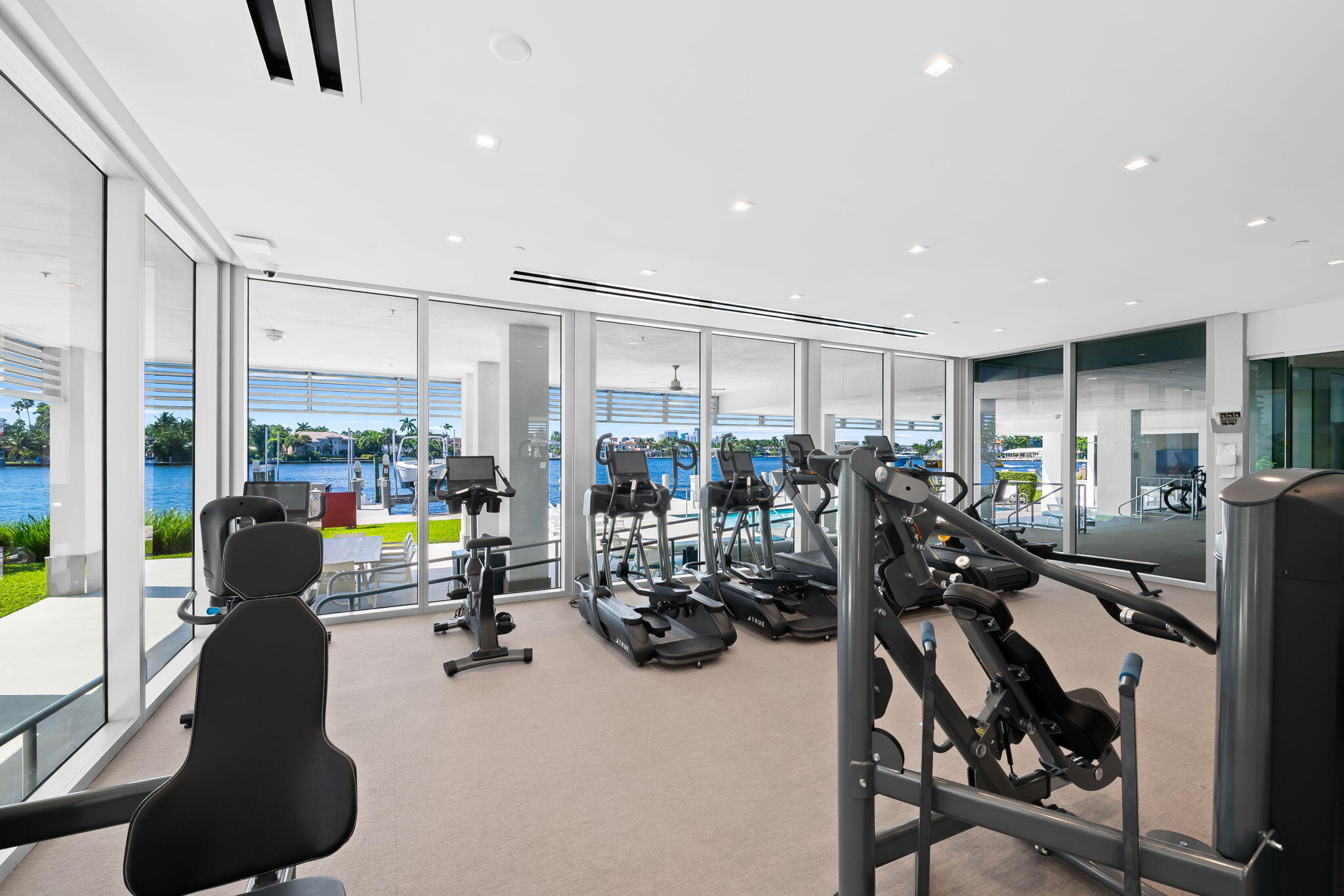 ADAGIO FORT LAUDERDALE BEACH - Residential