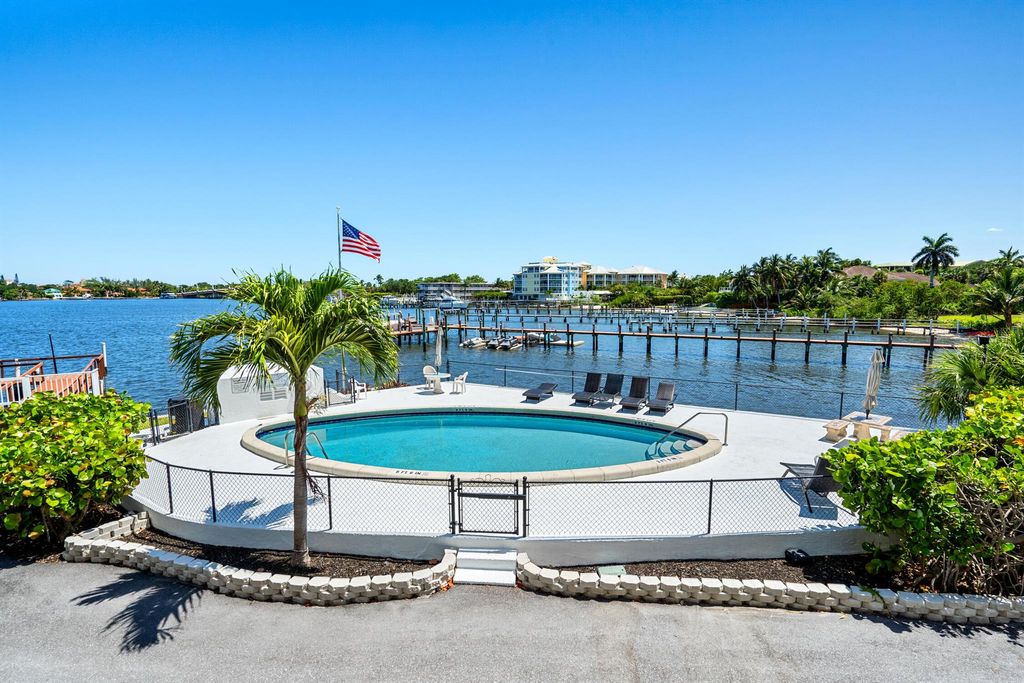 Photo of 231 E Lantana Road #203, Lantana, FL 33462 (MLS # R11103463)