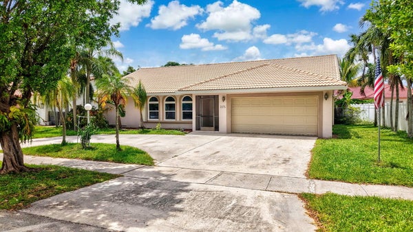 2171 NW 76TH AVE, MARGATE, FL 33063 - Image d2dc2a9e3f5b3511f42a98e637dfb2f5/1235517615