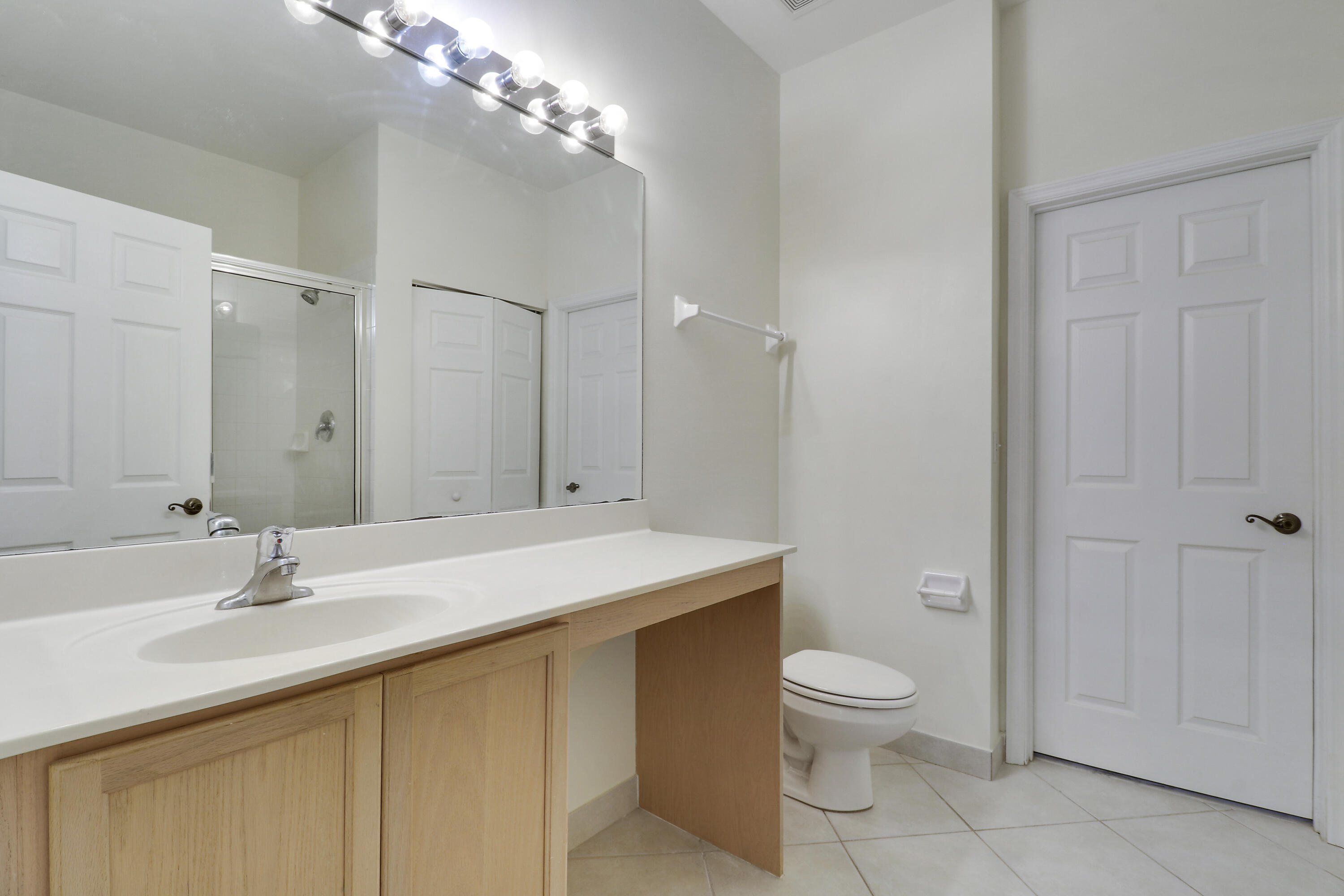 TEQUESTA TRACE CONDO - Residential Lease