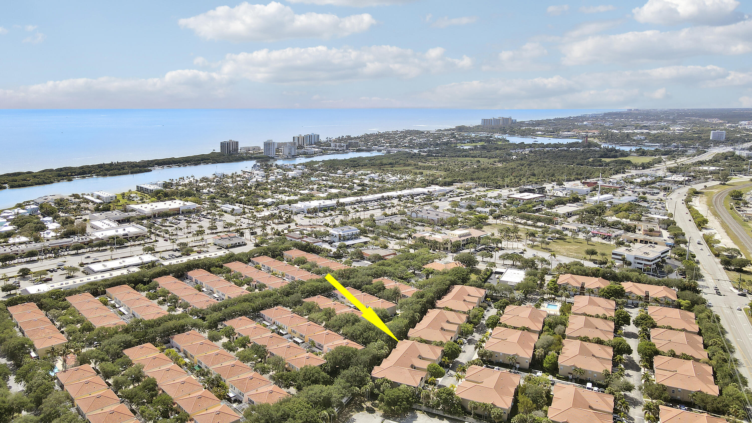 TEQUESTA TRACE CONDO - Residential Lease
