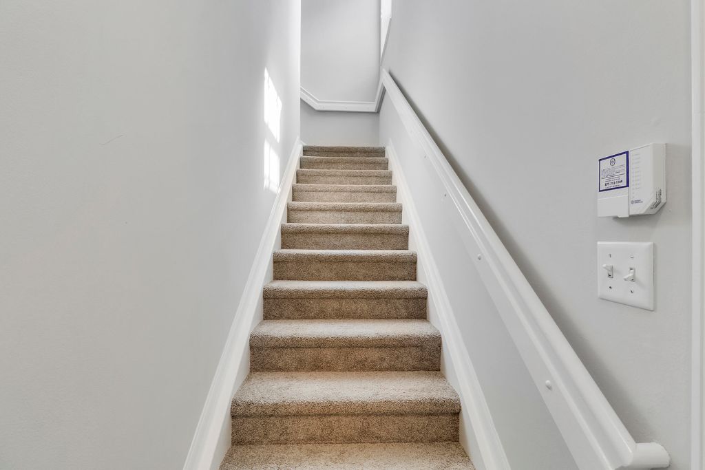 Photo of 104 Lighthouse Circle #H-2, Tequesta, FL 33469 (MLS # B26024849)