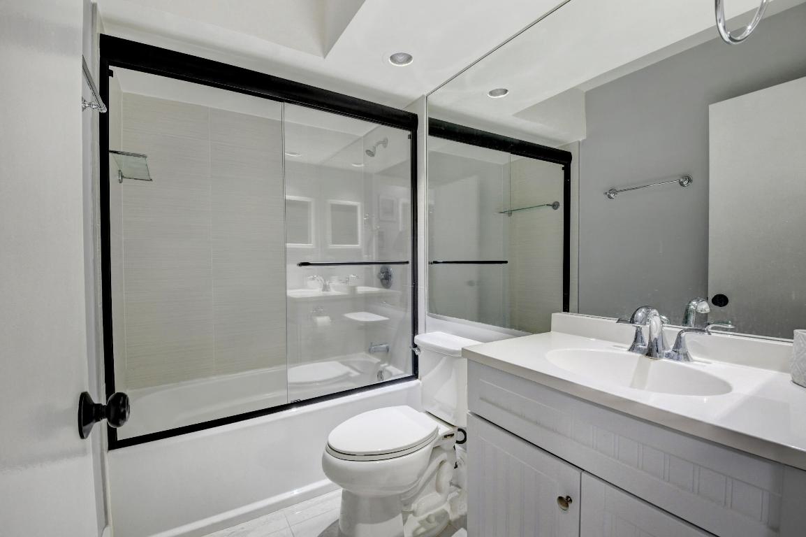 TIBURON II PH II - Residential