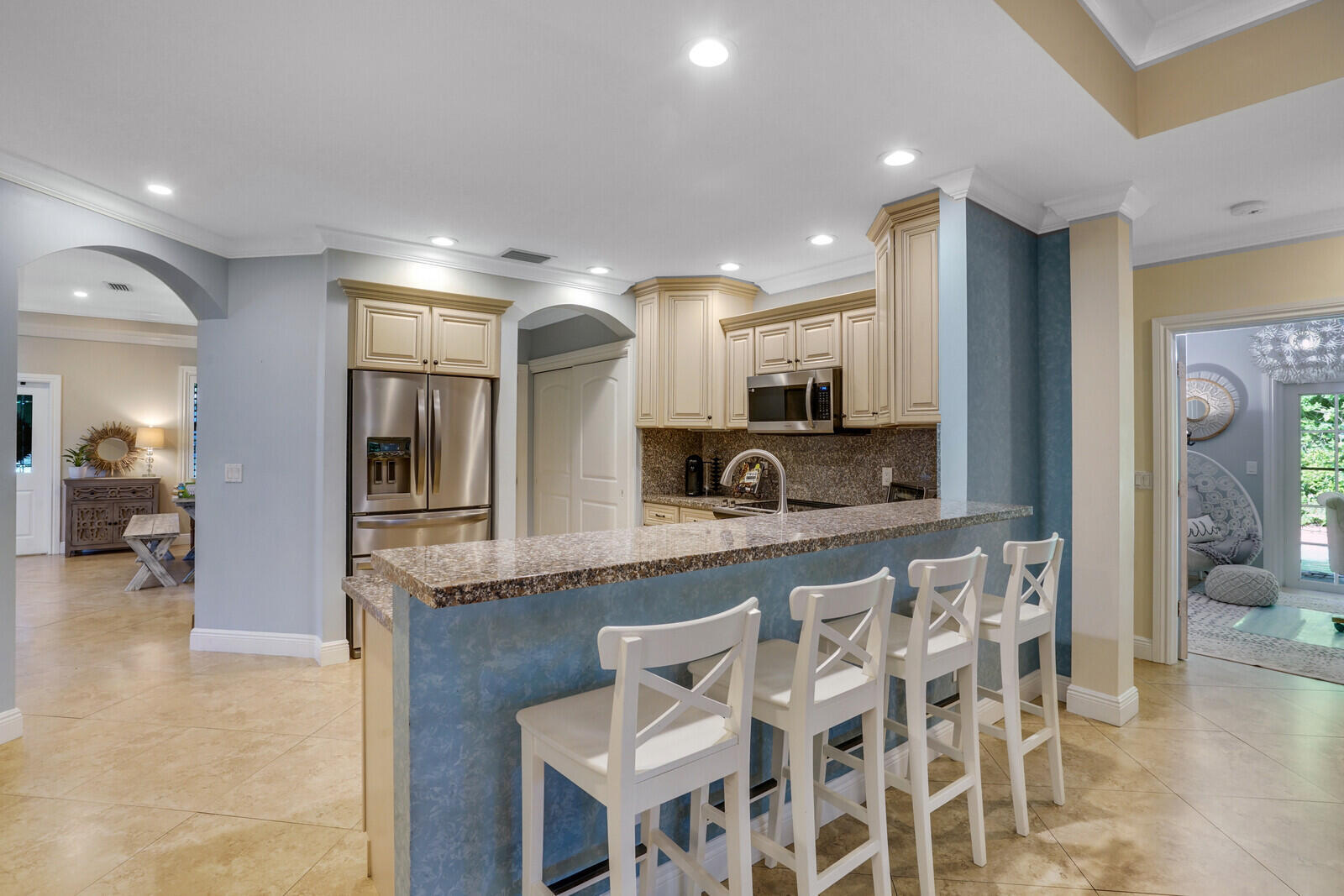 FOREST HILLS - Residential Lease