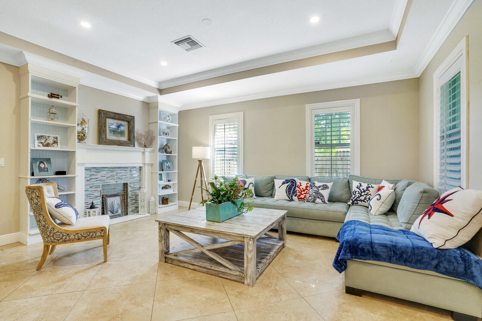 FOREST HILLS - Residential Lease