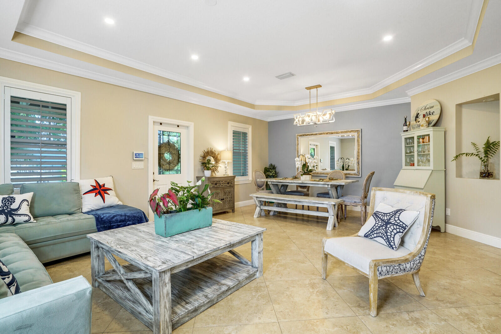 FOREST HILLS - Residential Lease