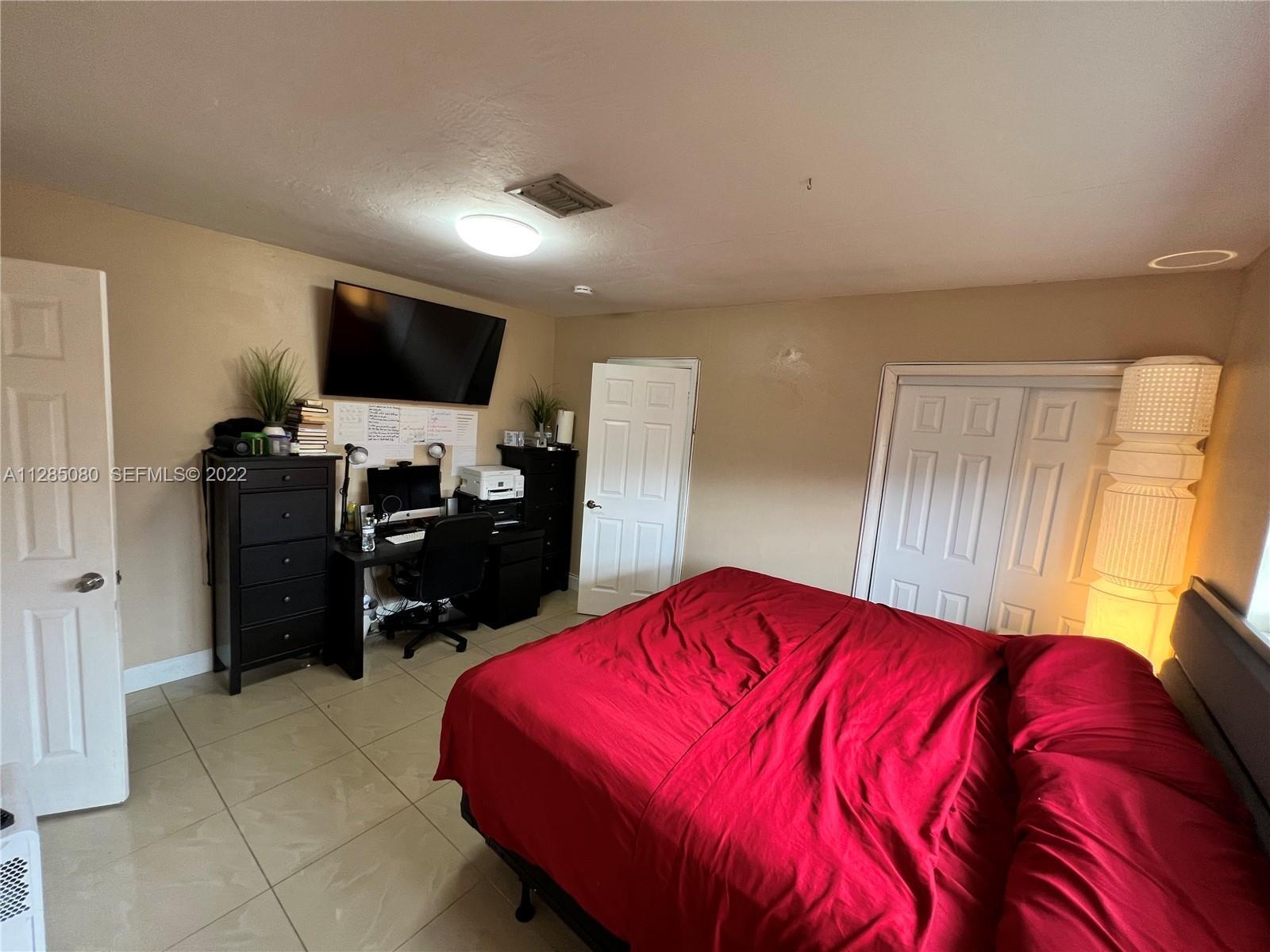 SUNNY LAKE ESTS 1ST ADDN - Residential