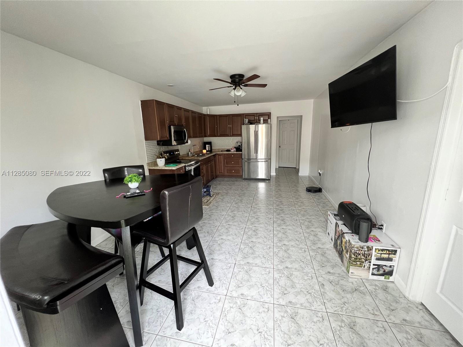 SUNNY LAKE ESTS 1ST ADDN - Residential