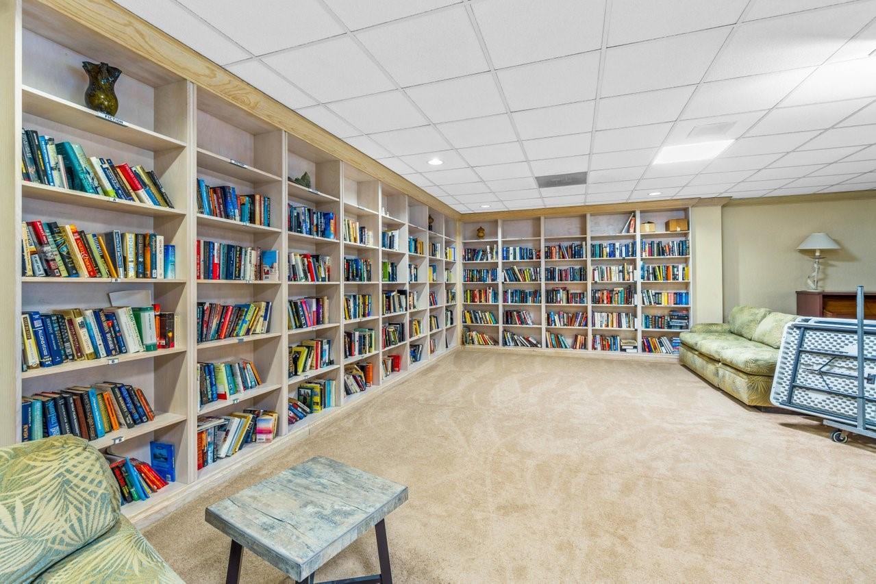 PLAYA DEL MAR CONDOMINIUM - Residential