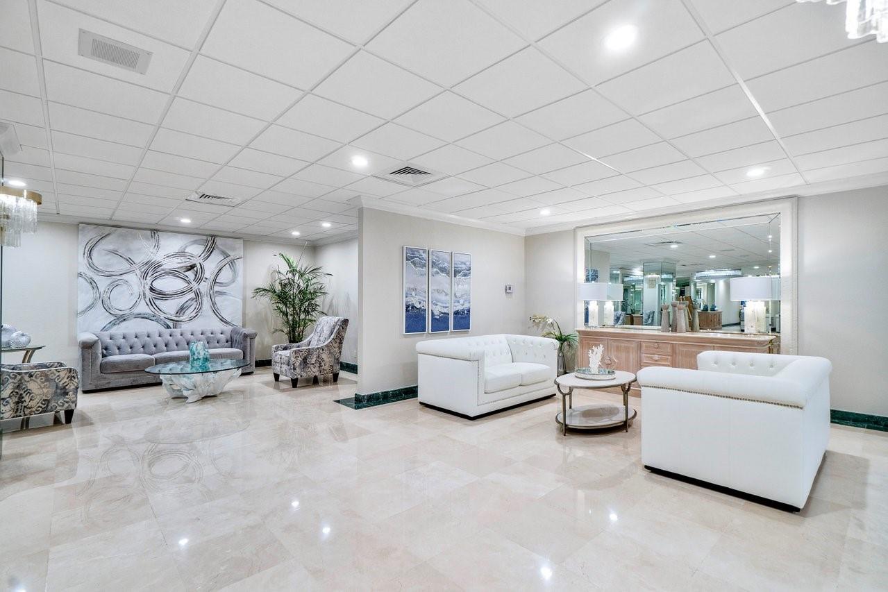 PLAYA DEL MAR CONDOMINIUM - Residential