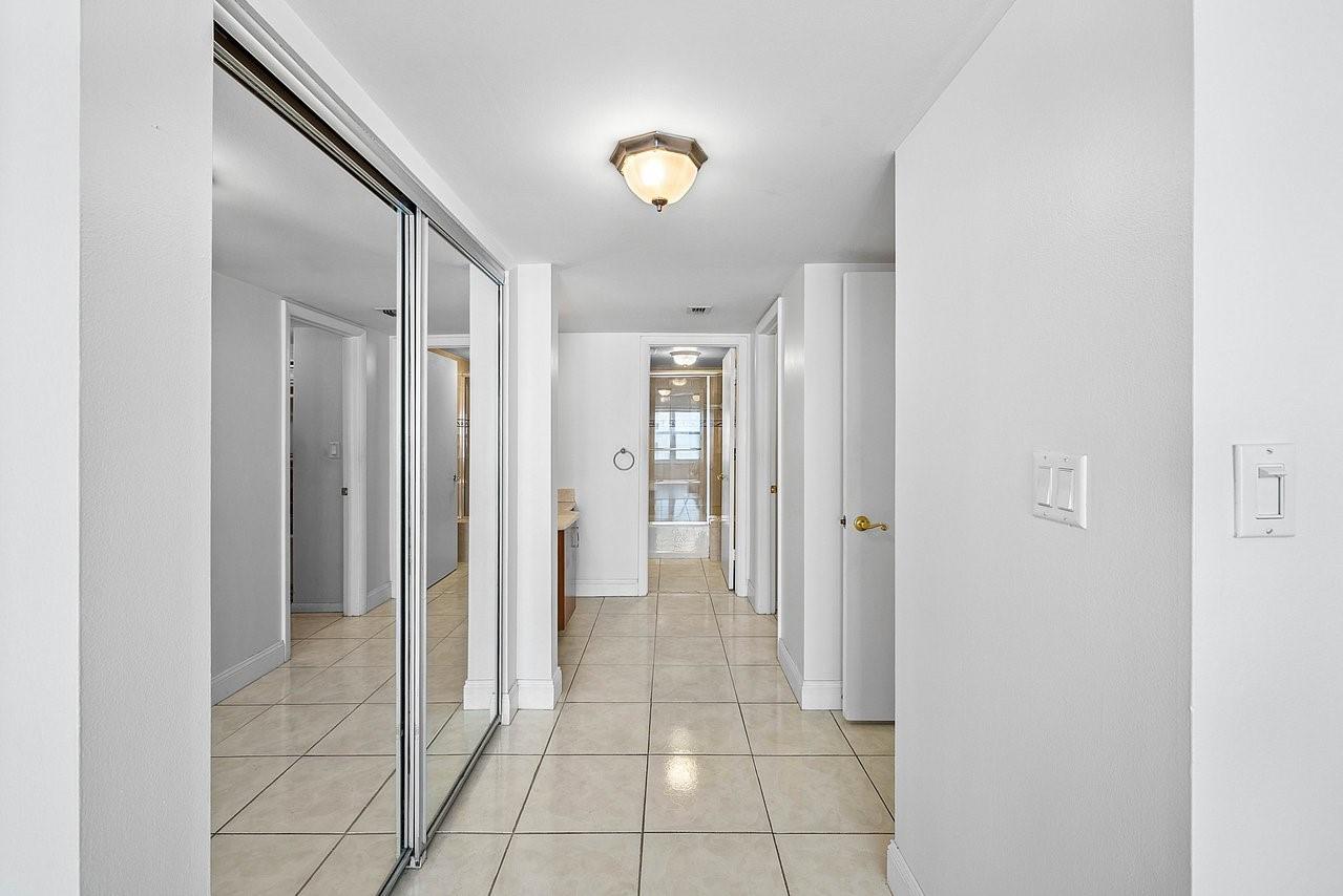 PLAYA DEL MAR CONDOMINIUM - Residential