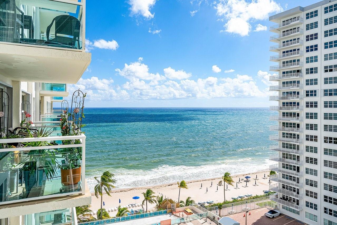 PLAYA DEL MAR CONDOMINIUM - Residential