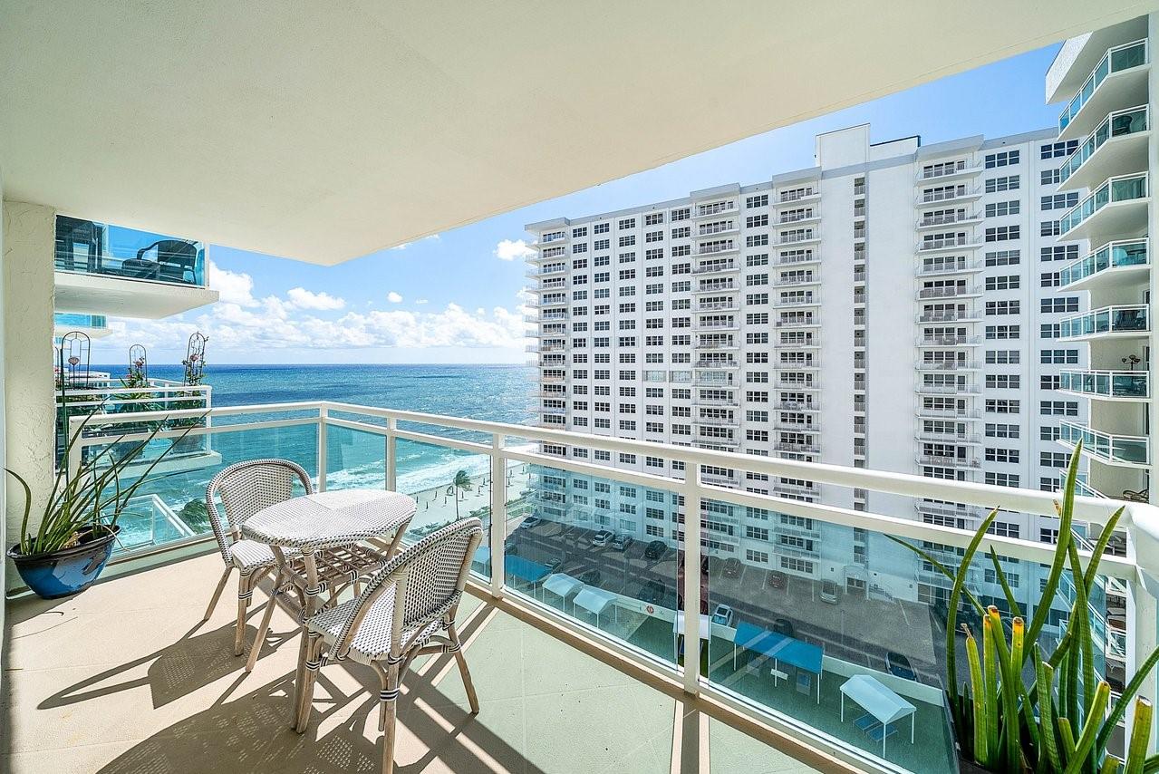 PLAYA DEL MAR CONDOMINIUM - Residential