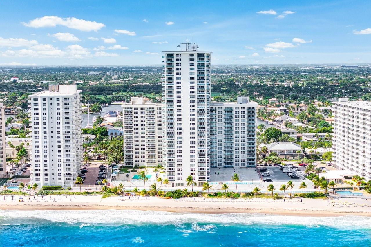 PLAYA DEL MAR CONDOMINIUM - Residential