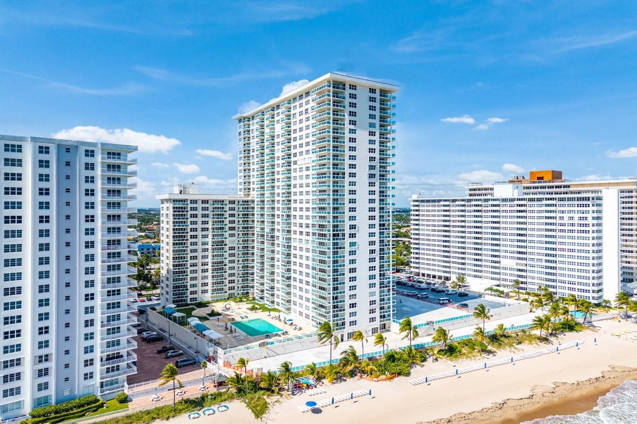PLAYA DEL MAR CONDOMINIUM - Residential