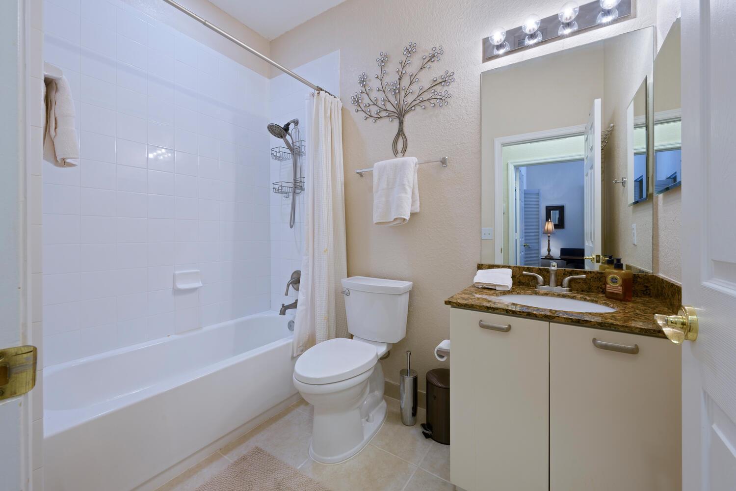 VILABELLA CENTRAL PARK CO - Residential Lease
