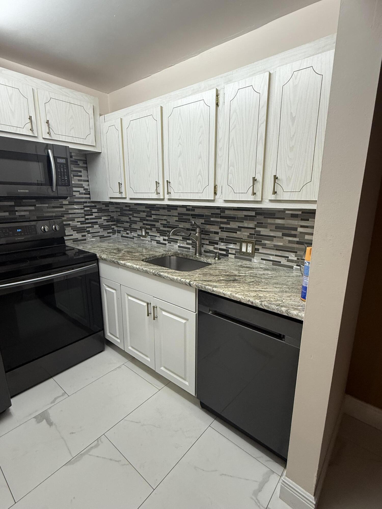 DORSET AT CENTURY VILLAGE CONDO - Residential Lease