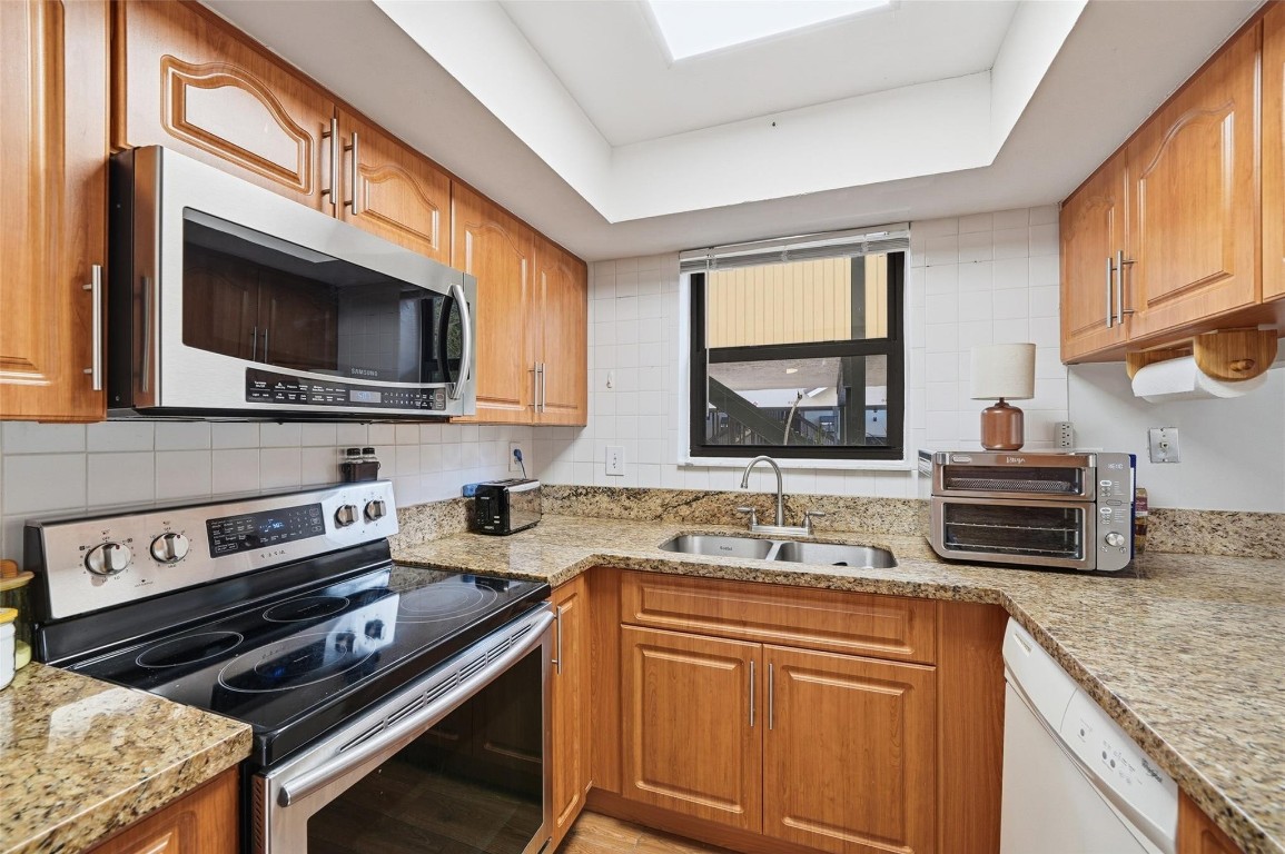 Shadow Wood Condo - Residential Lease