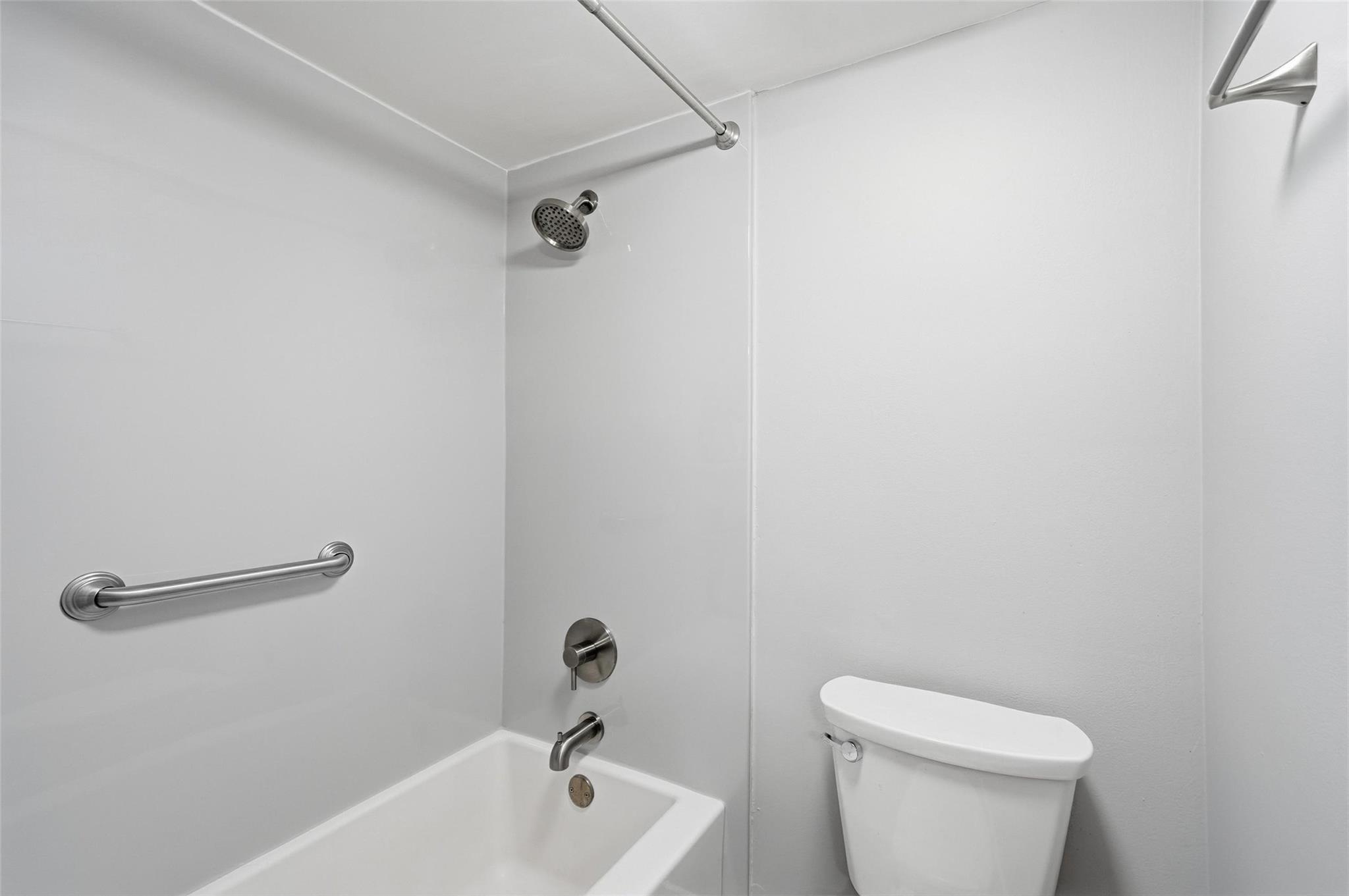 Shadow Wood Condo - Residential Lease