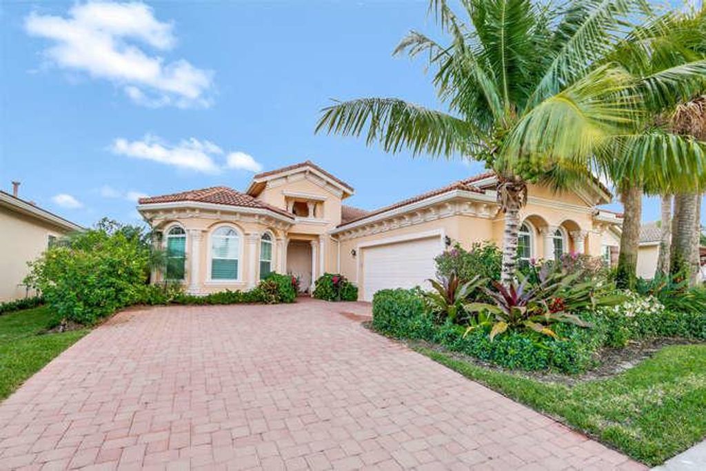 Photo of 284 Carina Drive, Jupiter, FL 33478 (MLS # R10707238)