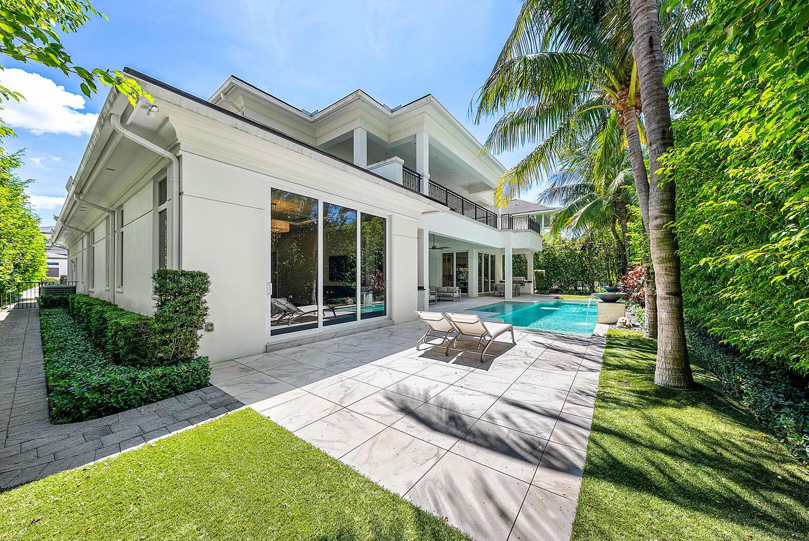 ROYAL PALM YACHT & COUNTR - Residential