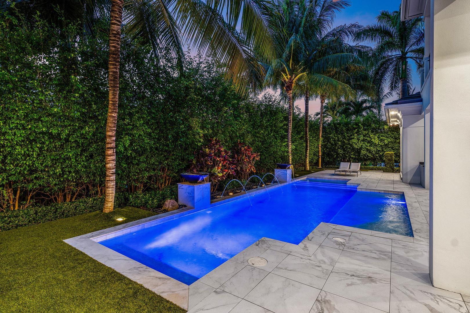 ROYAL PALM YACHT & COUNTR - Residential