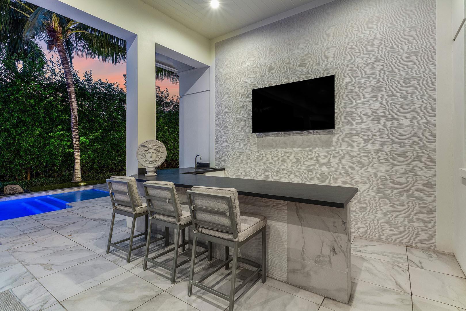 ROYAL PALM YACHT & COUNTR - Residential