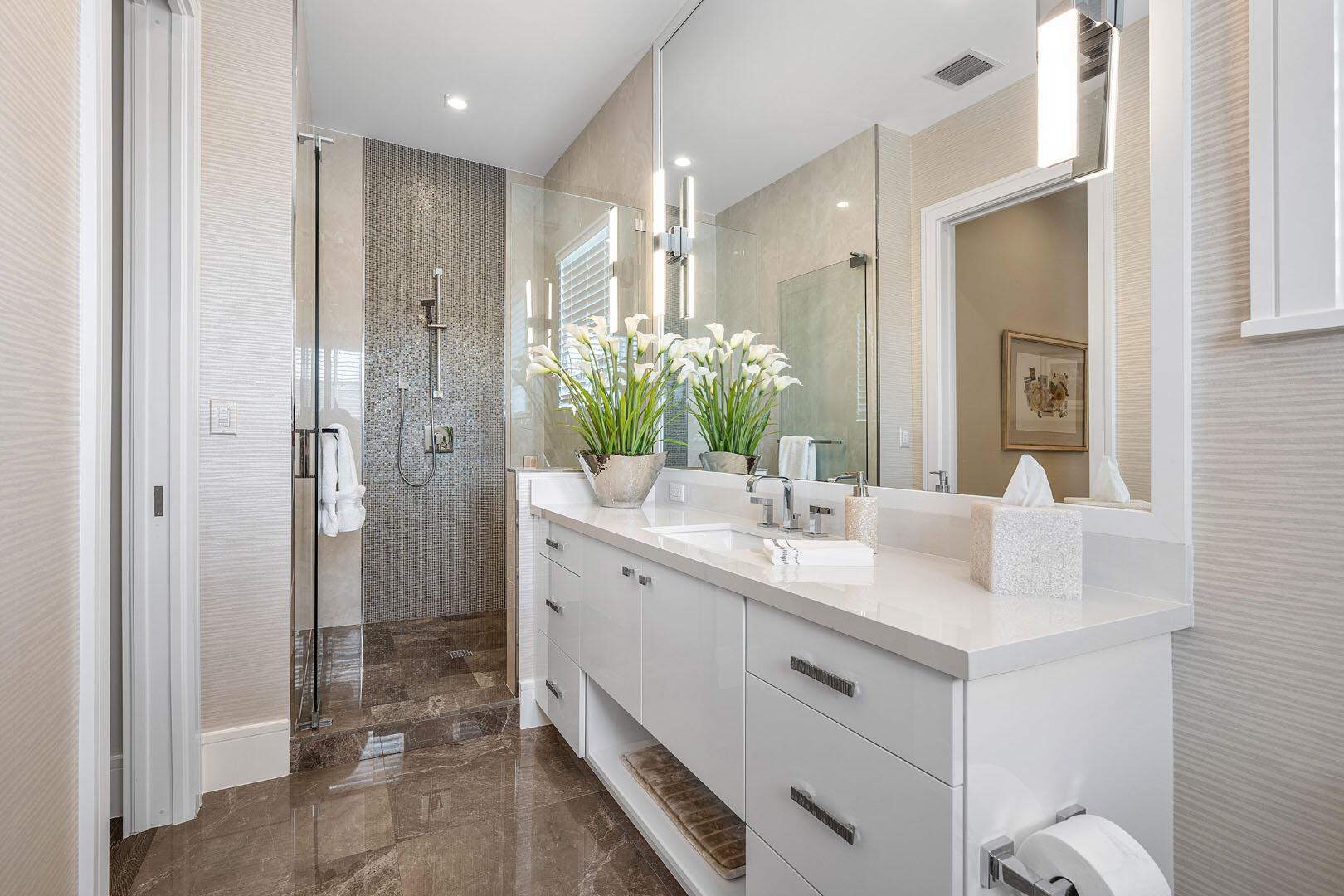 ROYAL PALM YACHT & COUNTR - Residential