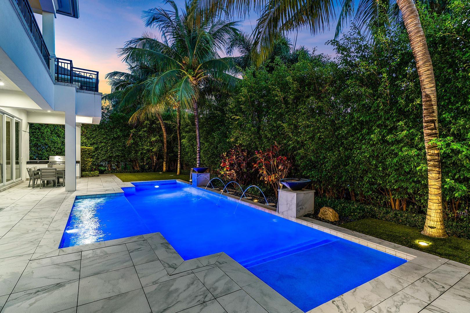 ROYAL PALM YACHT & COUNTR - Residential